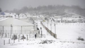 Para Pengungsi di Kamp Bosnia Terancam Mati Membeku