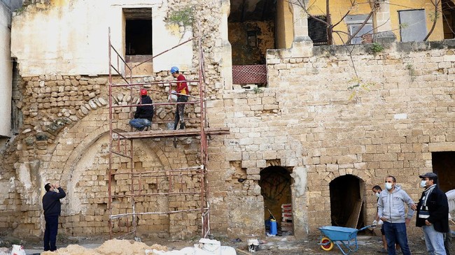 Sekelompok Masyarakat Berjuang Menyelamatkan Bangunan Kuno di Gaza