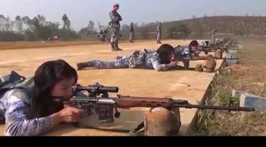 Latihan Tentara Sniper Wanita di Cina