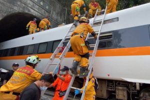 Kecelakaan Kereta di Taiwan, 40 Lebih Tewas