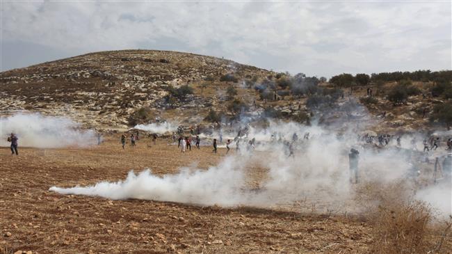 Penembakan gas air mata oleh Israel