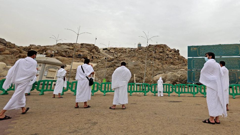 Kesunyian Padang Arafah Buat Khusyuk Wukuf Jemaah Haji