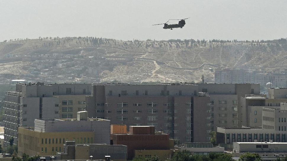 Helikopter Angkut Diplomat AS di Kabul