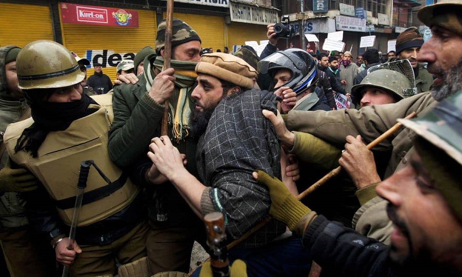 3 Orang Hindu Tewas, India Tangkapi 300 Orang Kashmir