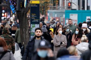 Vaksinasi di Inggris Sudah 82%, 1 dari 10 Warga London Mengidap COVID-19