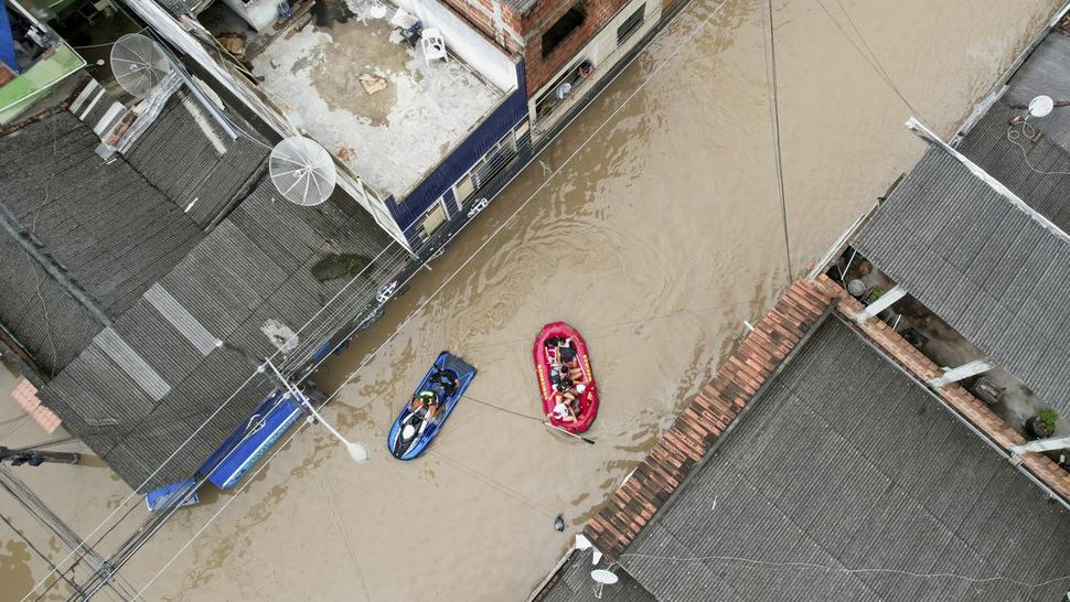 Banjir Terjang Bagian Timur Brasil Disebabkan Bendungan Jebol 