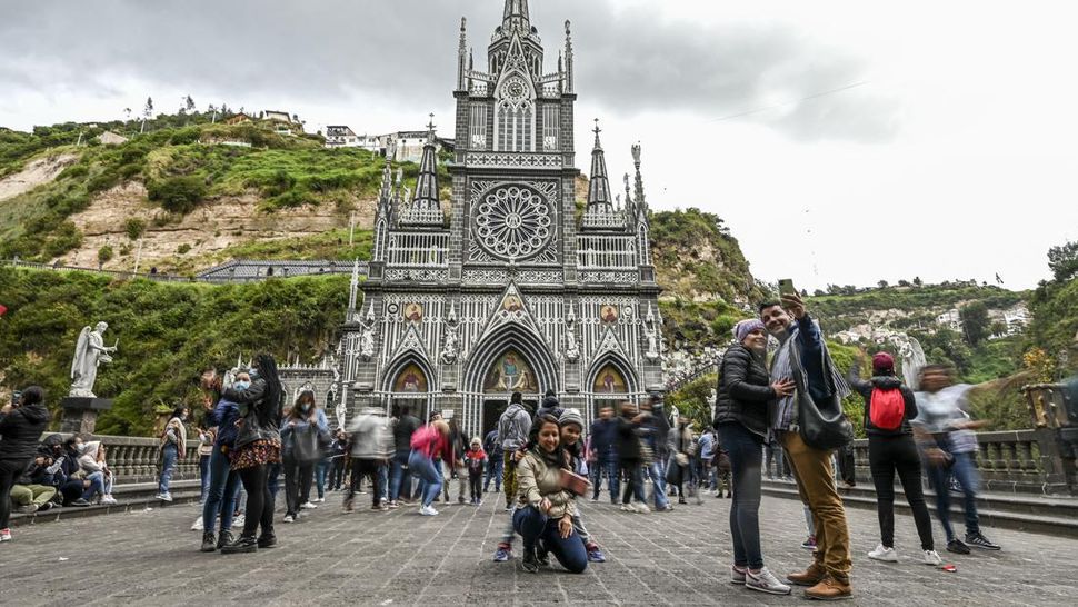 Tujuan Wisata Religi di Gereja Las Lajas Kolombia 