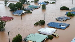 Bantuan Banjir Lambat, Australia Kewalahan