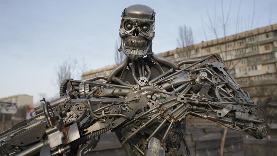 Ukraina Kerahkan 'Robot Terminator' Lawan Rusia