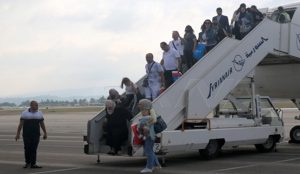 Pesawat Emirat Pertama Mendarat di Bandara Latakia