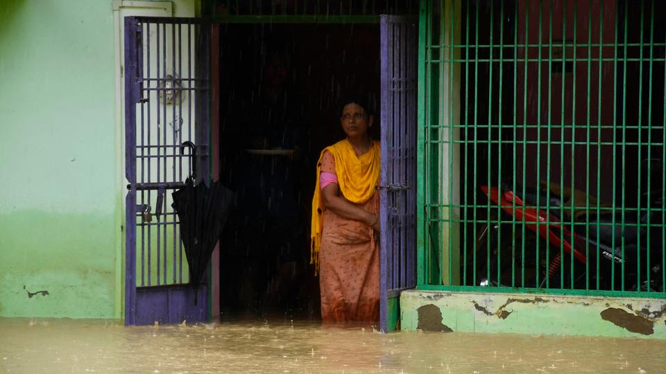 Banjir Bandang Hantam India & Bangladesh, Jutaan Warga Nantikan Bantuan