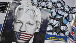 China Kasus Assange Cerminkan Kemunafikan AS & Inggris