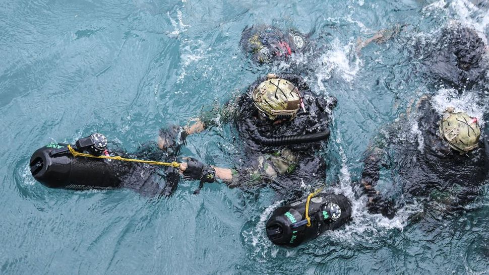 Kopaska Latihan Operasi Kontrateror di Kepulauan Seribu