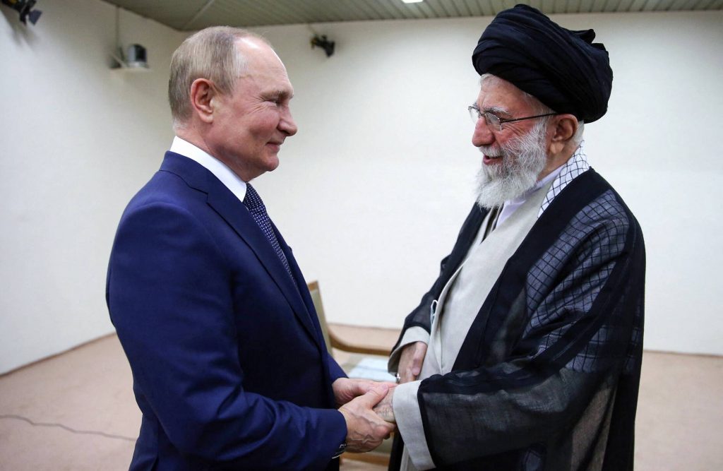 Pertemuan Hangat Ayatullah Khamanei dan Putin; Ini yang Dibicarakan