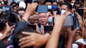 Mantan PM Malaysia Najib Masuk Penjara Karena Skandal Korupsi Miliaran Dolar