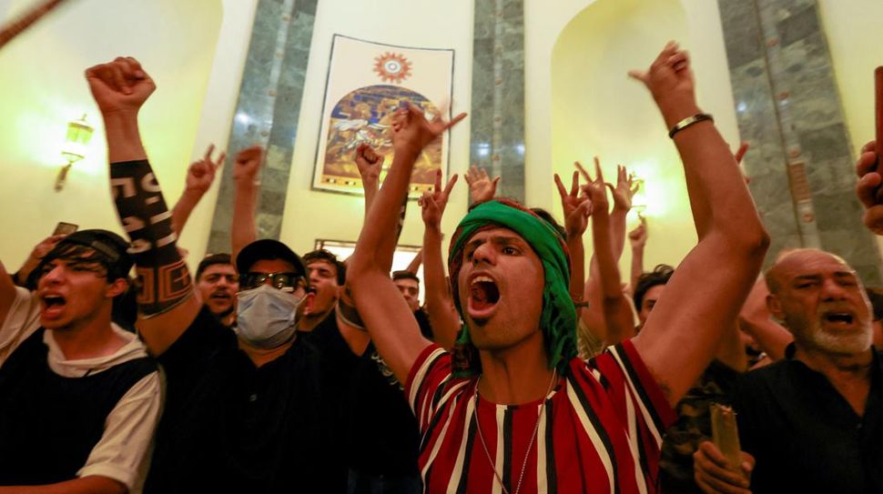 keadaan Mencekam usai Pendukung Ulama Top Serbu Istana Negara Irak