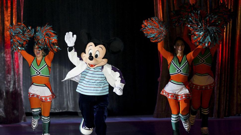 Warga Saudi Menyambut Festival Disney On Ice