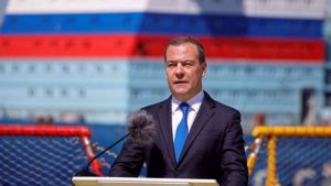 Medvedev Tawaran NATO Kepada Ukraina Hanya Akan Percepat Perang Dunia III