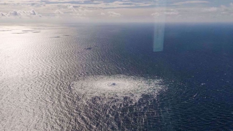 Jet Angkatan Laut AS Terbang Di Dekat Pipa Nord Stream 2 jam Setelah Terjadi Keretakan