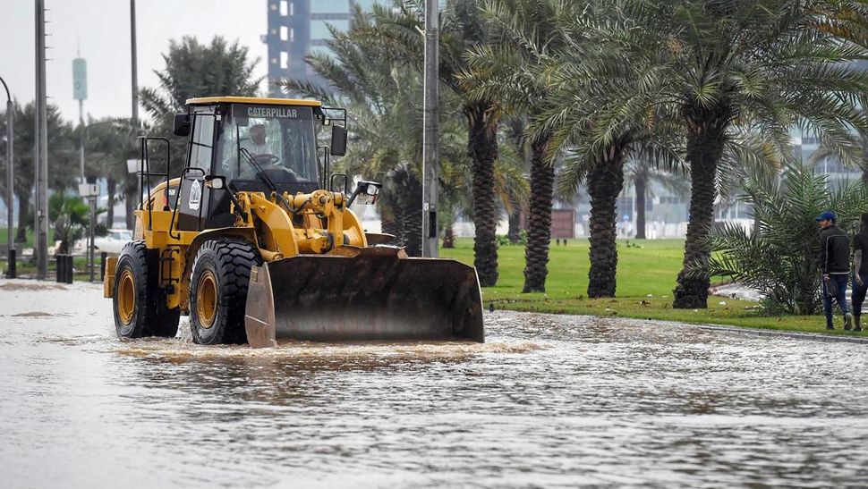 Dua Orang Tewas Akibat Banjir Parah di Jeddah