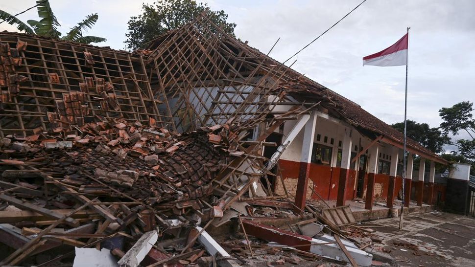 Perawatan Darurat untuk Korban Gempa Cianjur