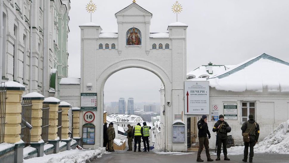 Tentara Ukraina Geledah Gereja Ortodoks 1.000 Tahun