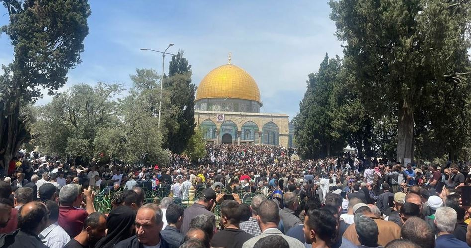 80.000 Warga Palestina Dirikan Shalat Jumat di Masjid Al-Aqsa