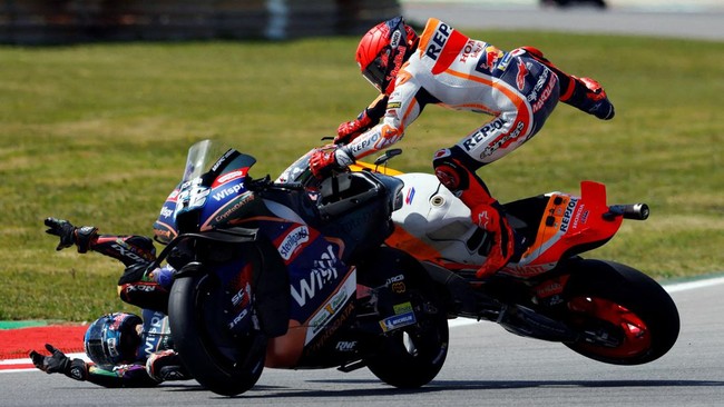 Momen Pahit Marquez di MotoGP Portugal