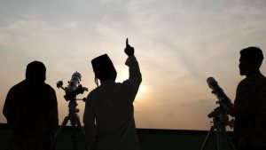 Mengapa Ada Perbedaan Penentuan Hari Raya Idul Fitri di Indonesia?