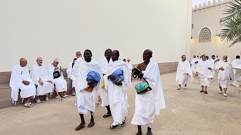 Pakaian Ihram Simbol Pelepasan Atribut Keduniawian