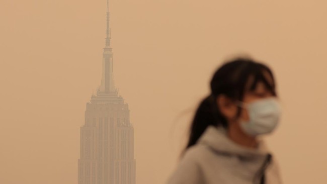 Kabut Asap Kebakaran Hutan Kanada Cekik Warga New York