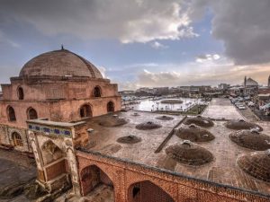 Arkeolog Selidiki Masjid Jameh Urmia, Salah Satu Masjid Tertua di Iran