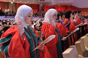 Islam Memandang Perempuan sebagai Manusia yang Bermartabat