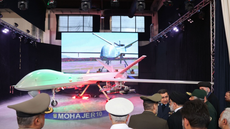 Iran Pamerkan Drone dan Rudal Strategis