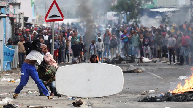 5 Orang Tewas Dampak Demo Sopir Taksi di Afrika Selatan