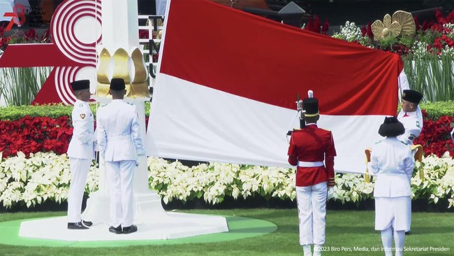 Moment Detik-detik Upacara Proklamasi RI di Istana Merdeka Jakarta