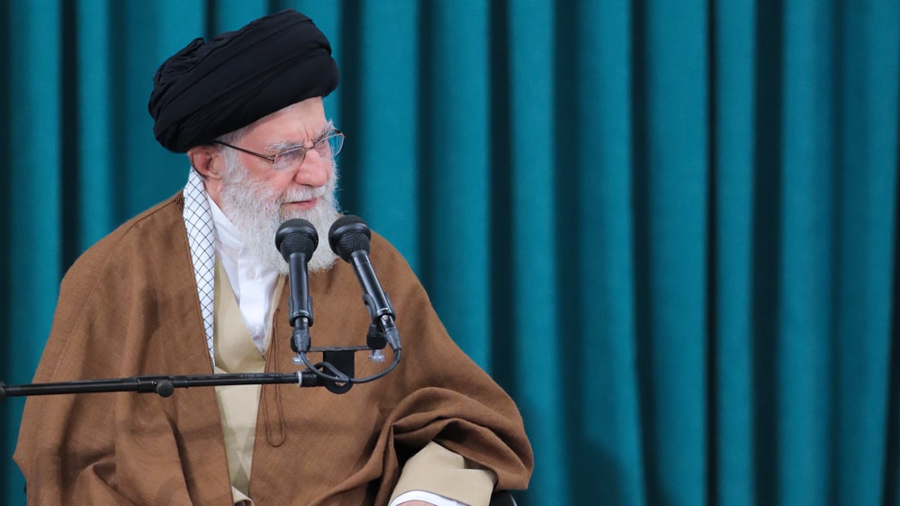 Ayatullah Khamenei Tidak ada yang Bisa Menghentikan Umat Islam