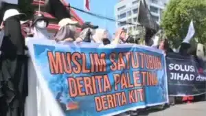 Ratusan Warga Makassar Kecam Kebiadaban Zionis