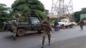 Tembakan Senjata Berat Guncang Ibu Kota Guinea; Akses ke Pusat Kota Diblokir