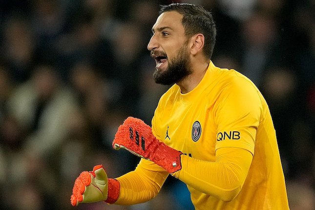 Bertamu ke San Siro, Donnarumma Dilempari Uang Palsu