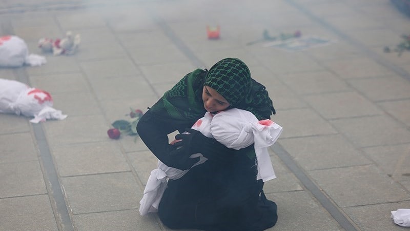 Warga Hamedan Gambarkan Kejahatan Israel