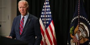 Polling: Blok Pemungutan Suara Utama Biden Tertekan Soal Uang