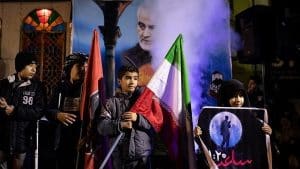 [FOTO] - Warga Tehran Berkumpul di Bundaran Palestina Untuk Kenang Syahid Soleimani