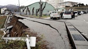 [FOTO] - Dampak Kerusakan Gempa M 7,4 di Jepang