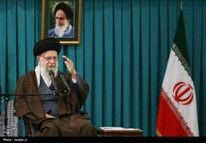 Ayatullah Khamenei Targetkan Jumlah Partisipasi yang Kuat dalam Pemilu