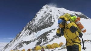 Biaya yang Harus Kamu Persiapkan Jika Ingin Mendaki Gunung Everest