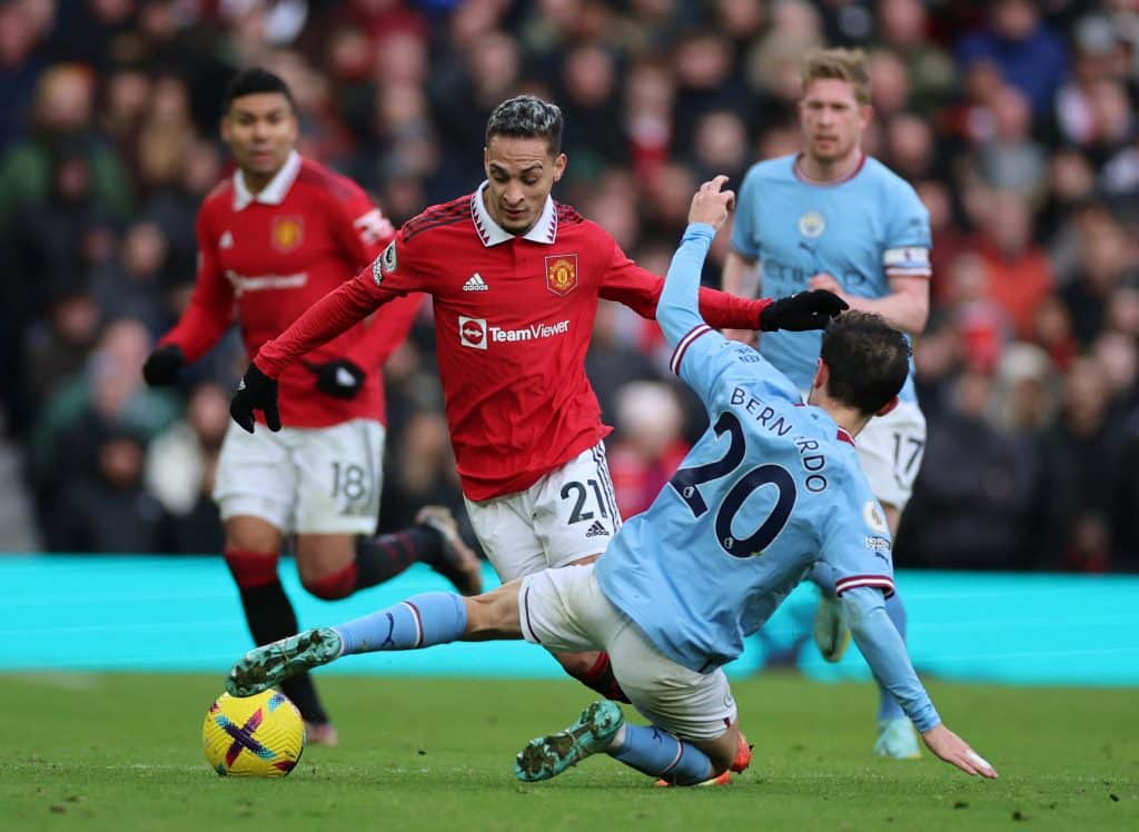 Sempat Unggul, Manchester United Kena Comeback 1-3 oleh Manchester City