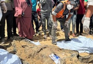 Tim SAR Temukan Kuburan Massal di Rumah Sakit Al Shifa di Gaza