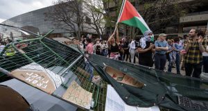 Demonstran Pro-Palestina di AS Tolak Perintah untuk Membersihkan Perkemahan MIT