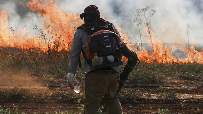 Israel Dihujani Ratusan Roket Oleh Hizbullah Lebanon